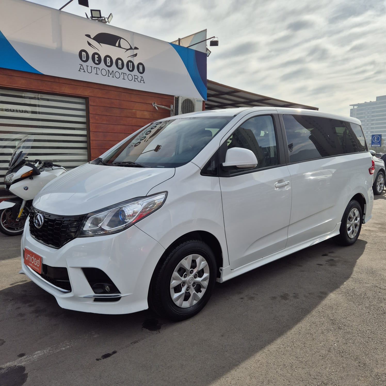 Maxus G10